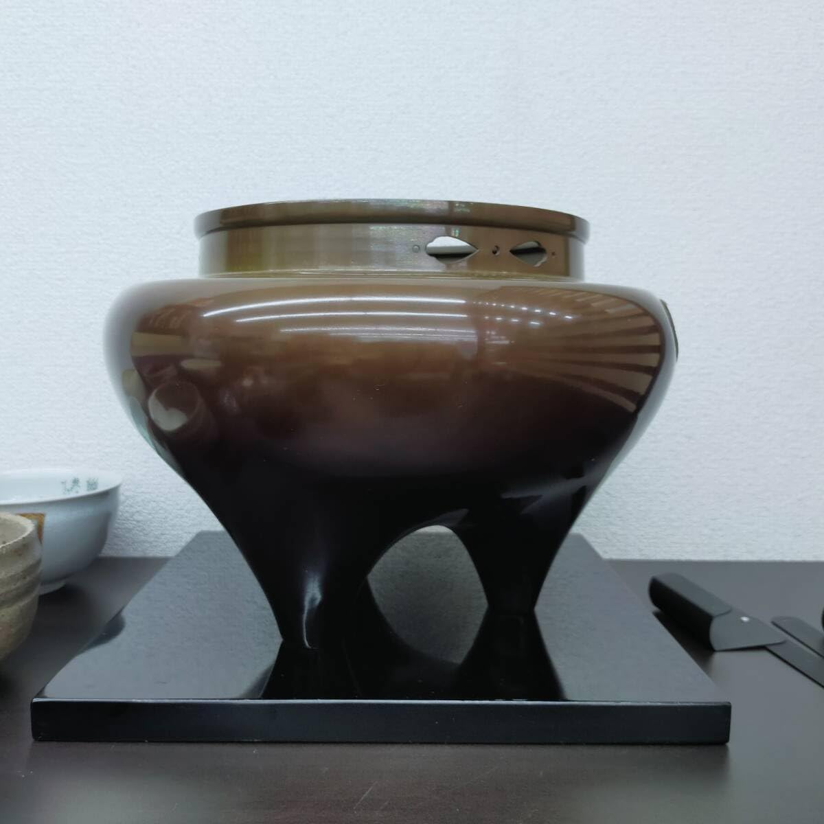 扇面地文　繰口釜　佐藤清光　茶釜 浮彫り花模様 木箱付き 扇面地文 繰口釜 佐藤清 茶釜 浮彫り花模様 木箱付き
